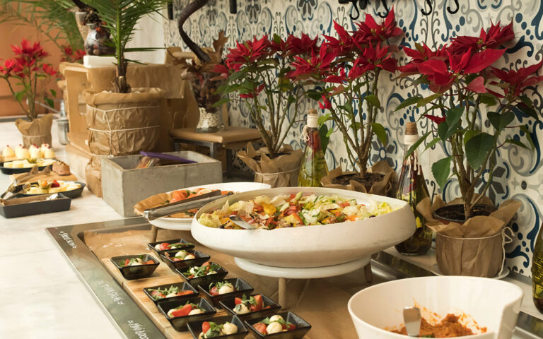 event catering setup food